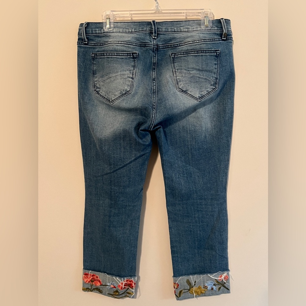 Driftwood Jackie Crop Jeans - Picture 3 of 4
